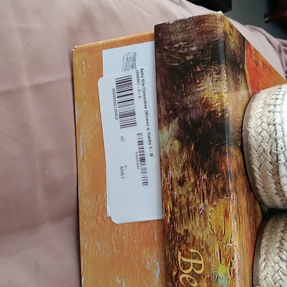 Women shoes - Picture 2 of 6